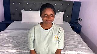 Beautiful Ebony Elizabeth Fingers Shaved Pussy in Casting