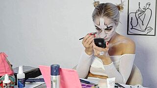 miss daisy diamond does harley quinn makeup for halloween 🎃💄