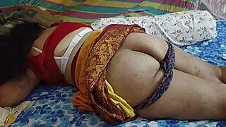 Ever enjoyed a hottest desi housewife in petticoat like this?