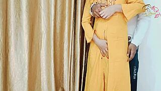 Indian college girlfriend close up coed moments with sexy friend