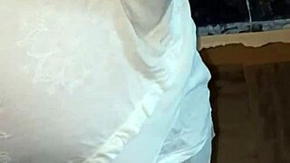 I saw bhabhi's fat ass in kitchen and my mind went dirty