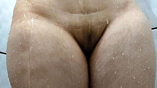 bailey quinn bathes juicy big ass and pussy ep03