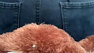 jeans grind hides her secret facesitting thrill on mr bear