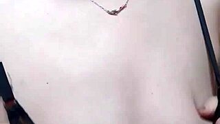 Saleswoman sneaks steamy naked chat with boss after hours