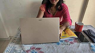 Brutal office fuck for desi indian bhabhi?