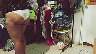 Voyeur Watches Curvy Mexican BBW Gordita Clean Room in Seductive Moves