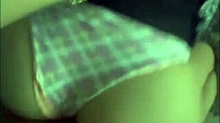 la secretaria caliente se deja follar por jefe por sueldo extra