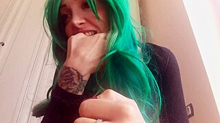 whoa, that angry giantess big pussy in boots scares and turns on