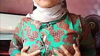 Hijab shemale strokes big cock in early morning solo