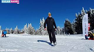 Sugarbabestv first midget oral on skis