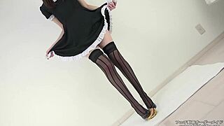 Crushing Hamburger in Stockings Sparks Wild Thrill!