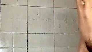 mandé video bañándome al señor tienda perdóname deuda latina housewife 😏🛁