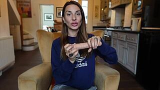 girth really matter? roxy fox spills in this sex tutorial mess-up