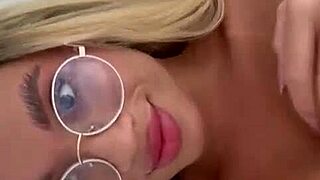 prazer sou a bratzmal crossdressing trans solo showing off her pleasures