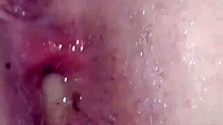 adoro suja no anal o pau do macho e ver a carinha de nojo dele