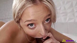 whoa blonde teen slurps that huge bbc like a pro 😍🍆💦