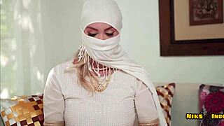 Huge Boobs Submissive Muslim Slut Takes Desi Boy Hard!