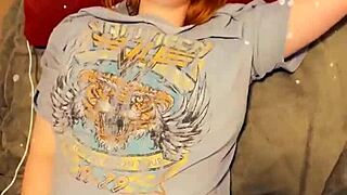 i can't stop watching this pregnant christmas orgasm with insane eye rolling