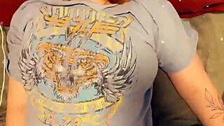 i can't stop watching this pregnant christmas orgasm with insane eye rolling