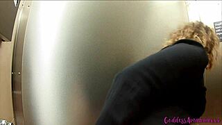 omg i can't stop pissing on my dirty feet n fuckin myself hard in this public bathroom!!