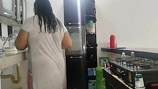 mi cuñado llega seduce y me llena la vagina de semen despues de follar duro