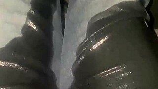 Desperate Woman Soaks Jeans with Hot Piss
