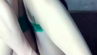Siganjue milf in stockings vibes wet pussy to climax