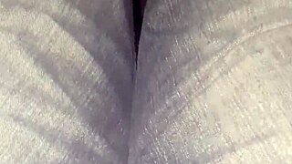 Desperate Woman Soaks Jeans with Hot Piss