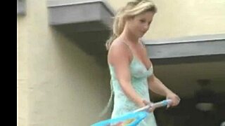 dirty babe's downblouse hides those tempting nipple slips