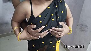 Desi Bhabhi Lifts Saree Revealing Secrets of Intense Indian Hardcore Session