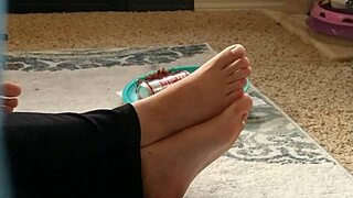 WOW, Those Cute Hidden Feet Are Irresistibly Sexy!