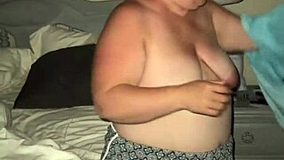 omg this bbw hits orgasm with vibrator vibes 😍💦🍑