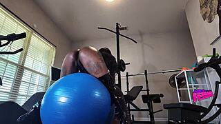 Delivery job turns into creampie pussy riding cosplay
