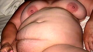 omg this bbw hits orgasm with vibrator vibes 😍💦🍑