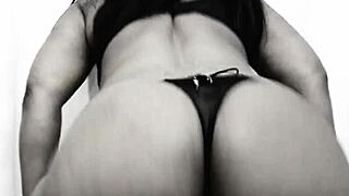 twerking my ass hard right before jumping in the shower