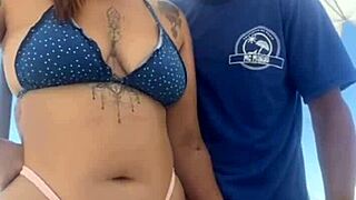 quase transamos na praia lotada com esse pauzudo