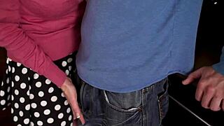 Thick Milf Dee Williams Tempts Lucky Anal Encounter