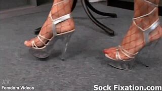 Sniff Deep in My Sweaty Socks, Slave