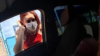 he gets ROADHEAD handjob in car from public prostitute