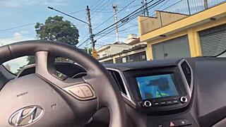 he gets ROADHEAD handjob in car from public prostitute