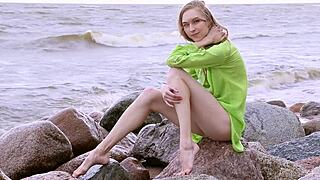 WOW, SEXY BALLERINA STRIPS NAKED ON COUCH!