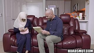 Hot Muslim wife slurps therapist's cock bent over doggystyle cheating hard