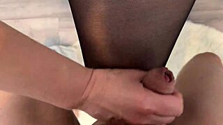 I'm the mature milf sucking cameraman's cock in pantyhose audition