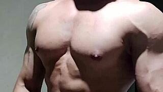 hey strong brazilian muscle daddy, fuck this mature ass hard!