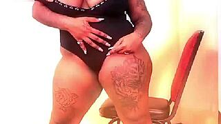 curvy plump bbw stepsis tempts with her huge legs and sexy fat ass curves