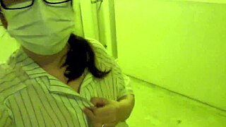 i'm jerkin off in the hallway like a horny wife... so nasty