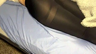 stepsister's bubble butt gets cumshot after college party gym fun