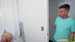 fat big titted slut takes deep anal surprise from traveler