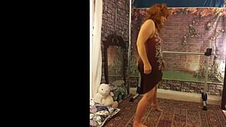 Hotwife Steffi Dances and Flashes Her Juicy Cunt Close