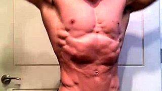 damn i looked shredded before arnold classic what do you think??